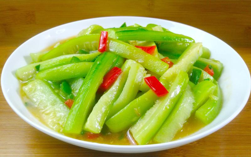 湘味飘香，清炒丝瓜的鲜美诱惑_湖南特色家常菜之介绍(湖南湘菜清炒丝瓜图片) 湘味飘香，清炒丝瓜的鲜美诱惑_湖南特色家常菜之介绍(湖南湘菜清炒丝瓜图片) 饮食拾萃