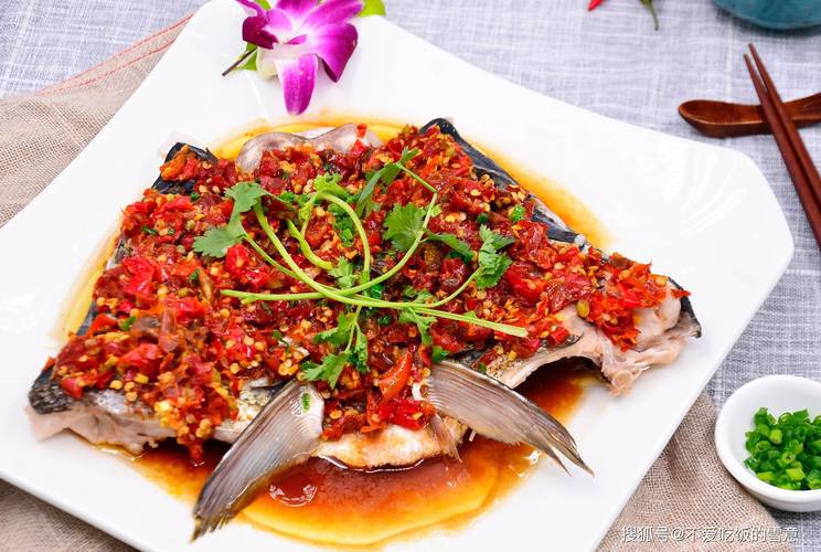 湘菜剁椒鱼头,传统美食的匠心独运与创新演绎(湘菜剁椒鱼头费用) 湘菜剁椒鱼头,传统美食的匠心独运与创新演绎(湘菜剁椒鱼头费用) 饮食拾萃