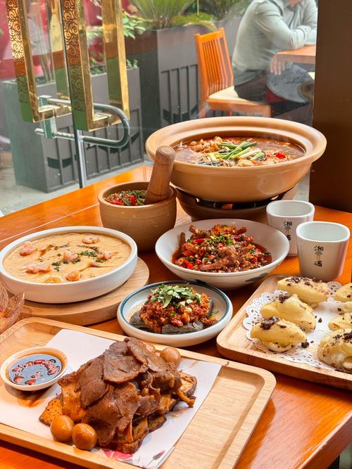 湘菜盛宴,探寻湖南主题餐厅的独特魅力(湘菜主题餐厅有哪些) 湘菜盛宴,探寻湖南主题餐厅的独特魅力(湘菜主题餐厅有哪些) 饮食拾萃