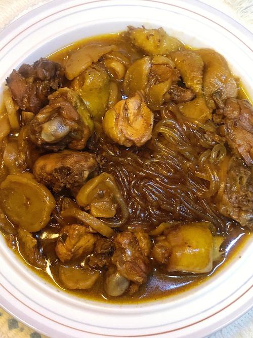 湘菜粉条炖鸡,传统美味，现代演绎(湘菜粉条炖鸡怎么做) 湘菜粉条炖鸡,传统美味，现代演绎(湘菜粉条炖鸡怎么做) 饮食拾萃