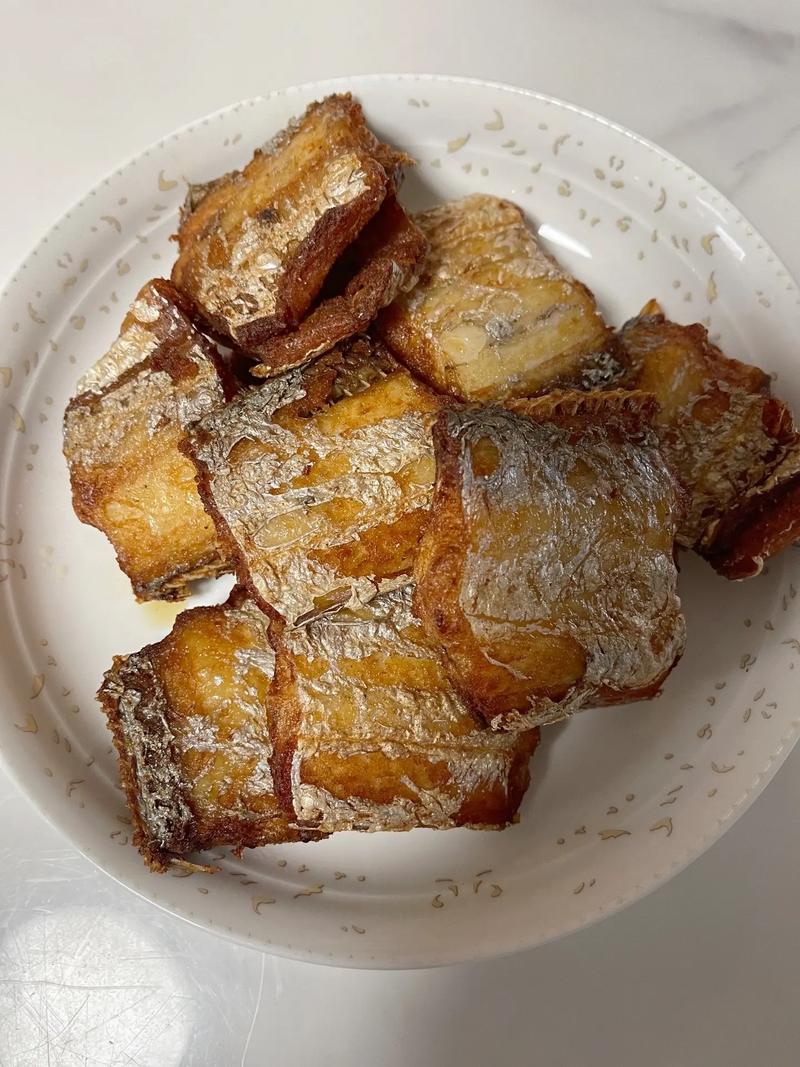 湘菜经典_干煎带鱼，回味无穷的味蕾盛宴(干煎带鱼湘菜做法) 湘菜经典_干煎带鱼，回味无穷的味蕾盛宴(干煎带鱼湘菜做法) 饮食拾萃