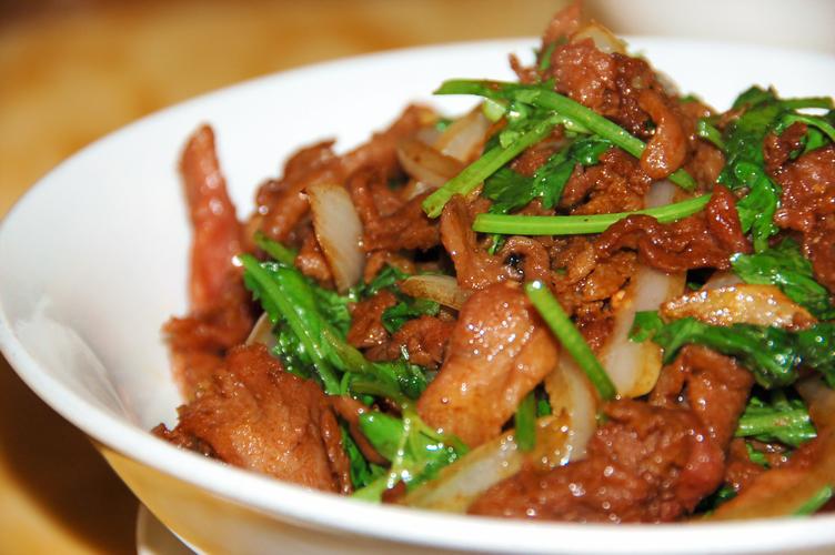 湘菜经典_黄焖黑羊肉，品味传承与创新(湘菜黄焖黑羊肉图片) 湘菜经典_黄焖黑羊肉，品味传承与创新(湘菜黄焖黑羊肉图片) 饮食拾萃
