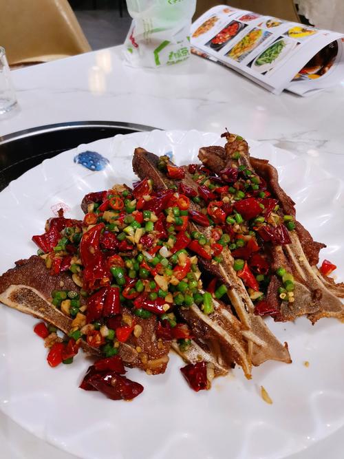 湘菜经典之作_龙虾炒魔芋，美味与营养的完美融合(龙虾炒魔芋湘菜做法大全) 湘菜经典之作_龙虾炒魔芋，美味与营养的完美融合(龙虾炒魔芋湘菜做法大全) 饮食拾萃